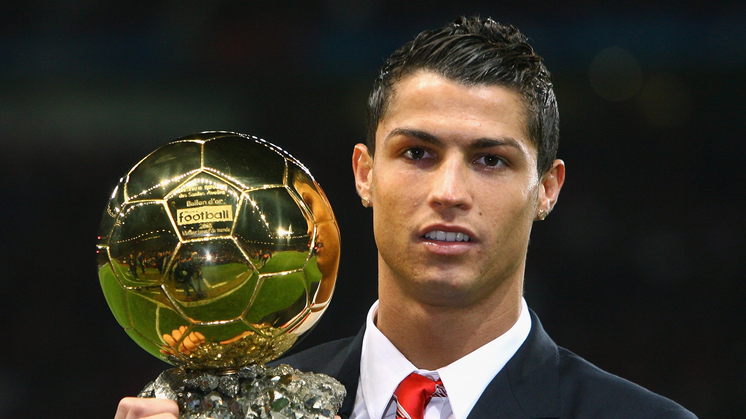 冰火双城记，当吉林掀翻狼群的夜晚，霍勒迪在伯纳乌写下英雄史诗